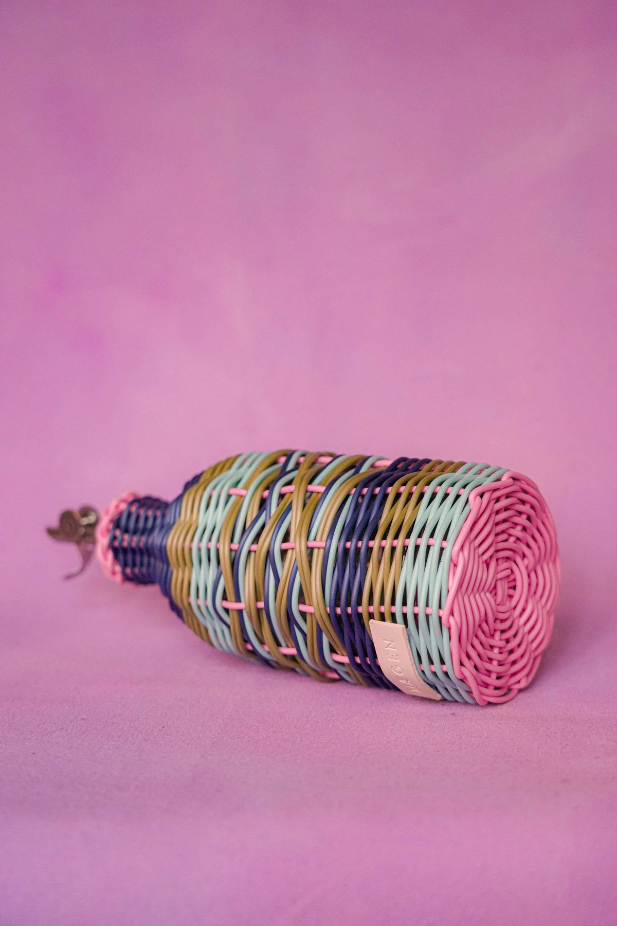 Maegen Oil Pourer - Pink and Navy