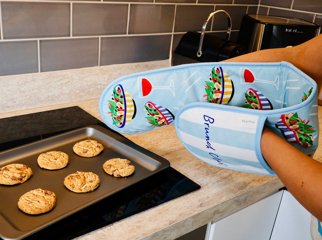 Brunch Club Double Oven Glove